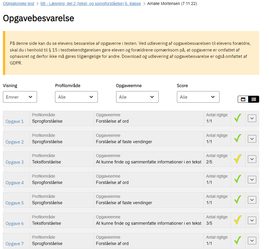 Billedet viser siden Opgavebesvarelse, hvor elevens besvarelse af opgaverne i testen kan ses