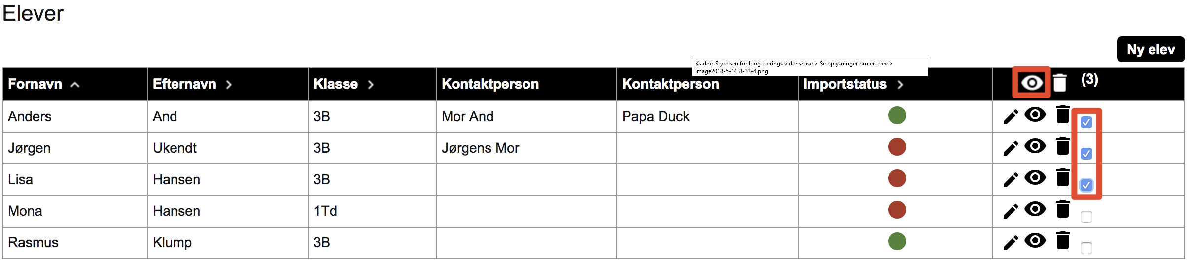 Billedet viser hvordan der ved markering med flueben ud for flere elever kan vises stamkort for flere elever ad gangen.